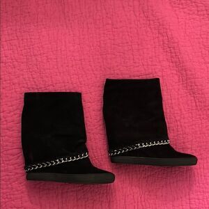 Shitz Black Suede Boots with Chain Detail, US9